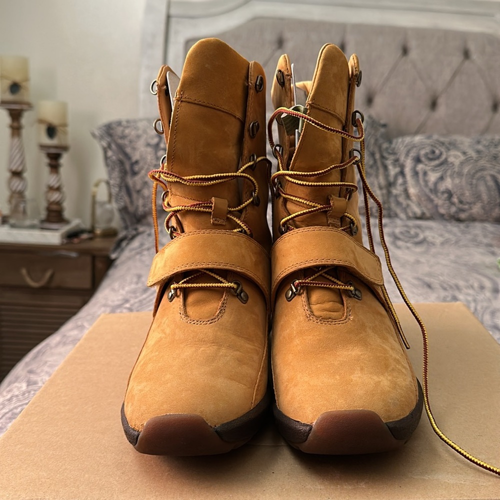 Timberland Tan Leather Boots
